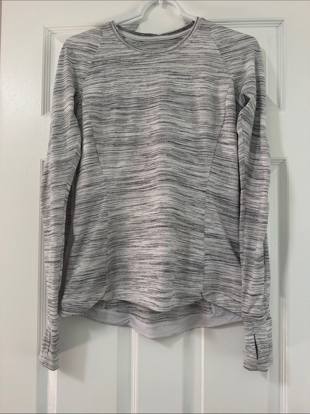 Lululemon Runderful Long Sleeve Light Gray Women's Top winter size 8